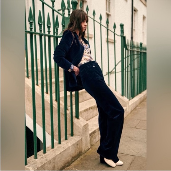 SEZANE NWT Blue & White Floral Printed Lightweight Silk Button Down Pierro Shirt - Picture 12 of 15